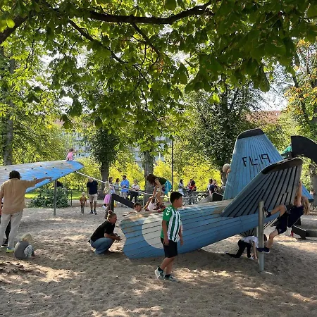 Appartement Bright Family-friendly With Balcony